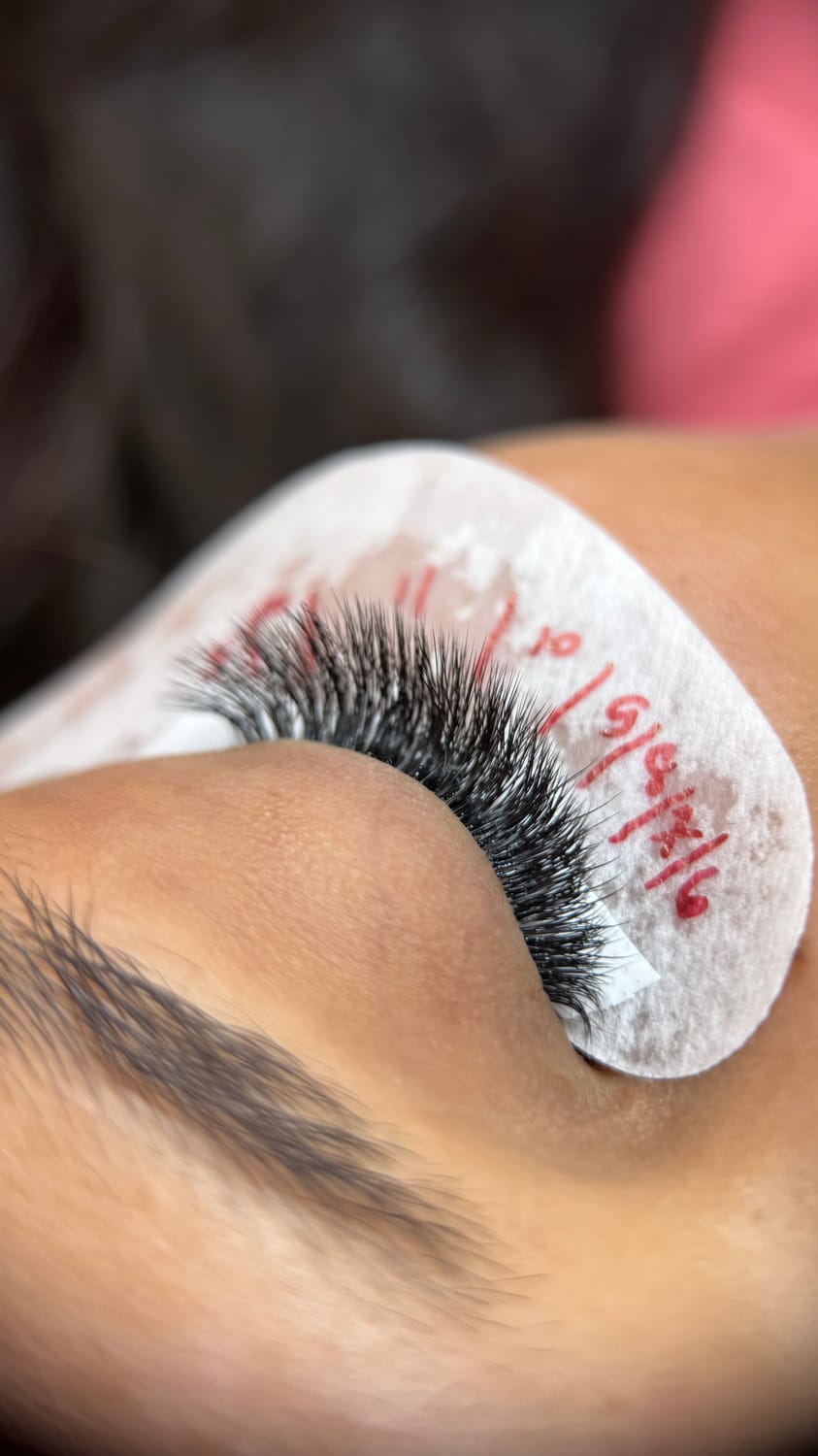Professional lash extensions in Malta