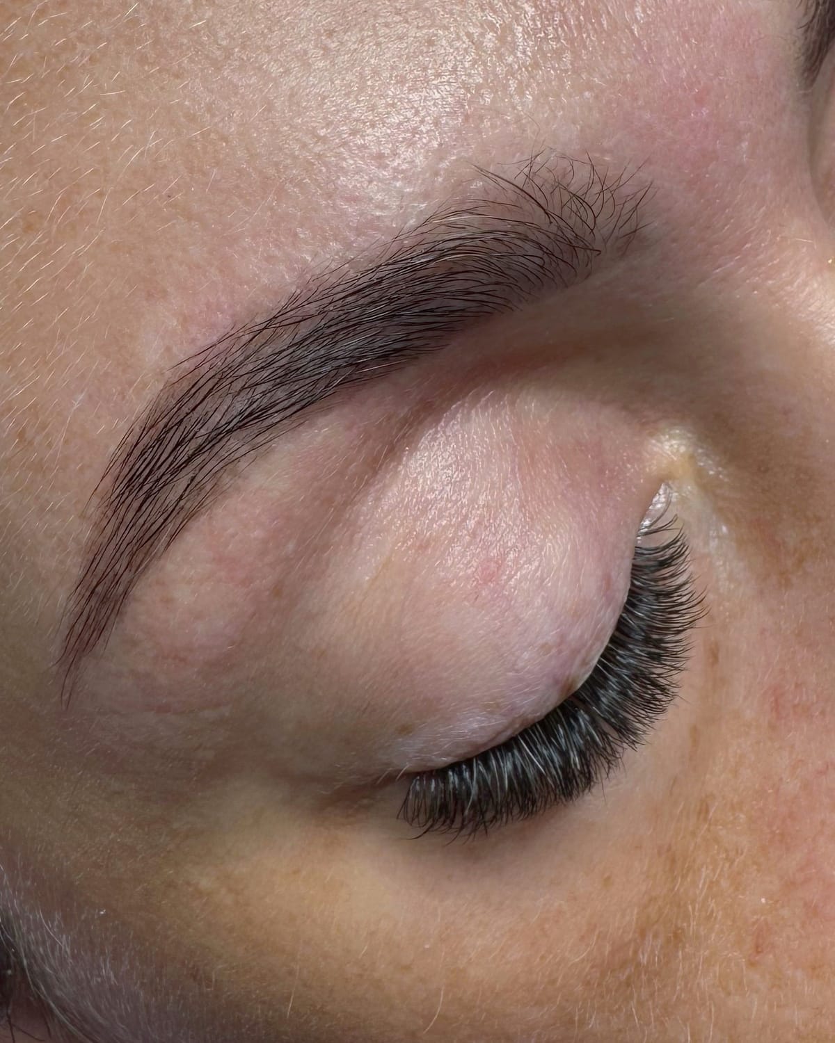 brow shape, natural looking brows malta
