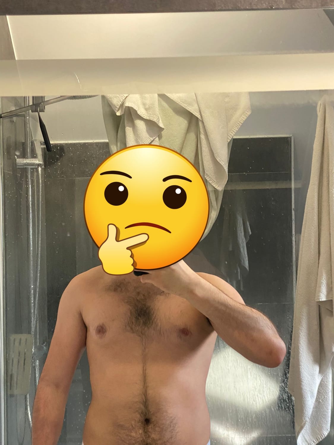 Jeune homme en surpoids