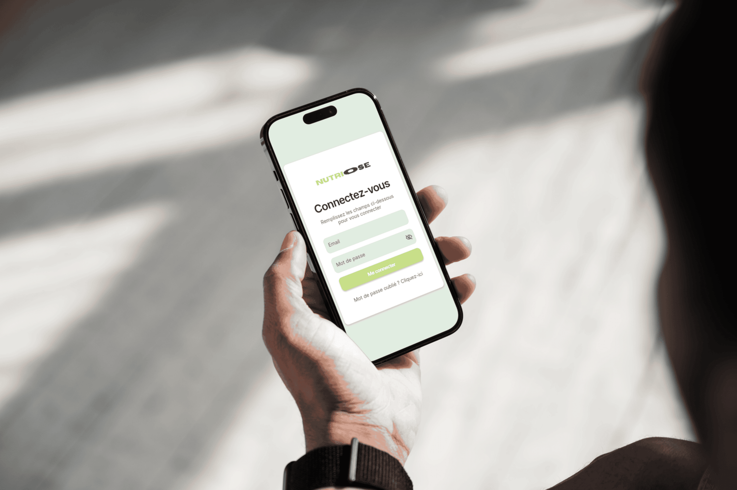 Smartphone avec l'application Nutriose