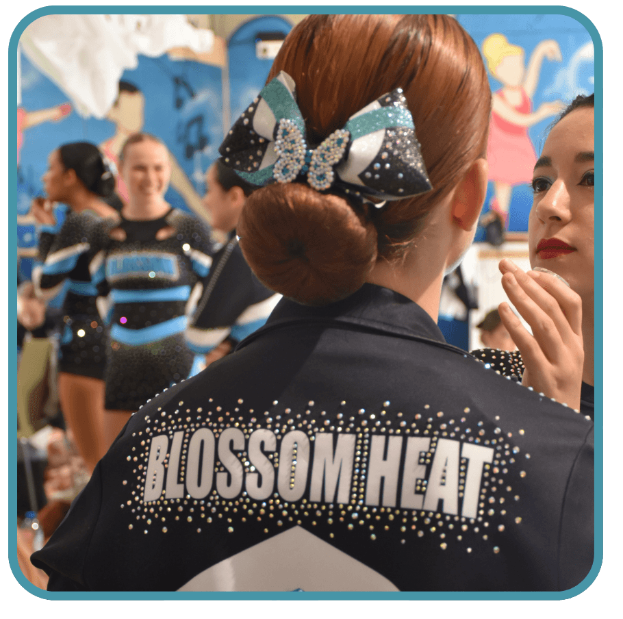 Photo de la tenue des blossom heat cheerleaders