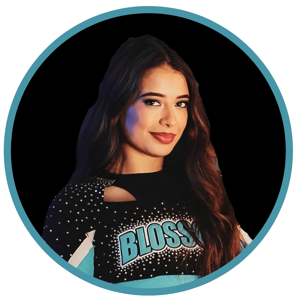 Photo Sofia, coach senior des blossom heat cheerleaders