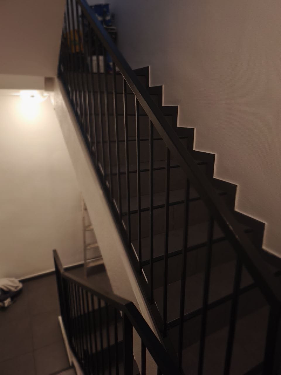 Réalisation LD Décor - Escalier sombre