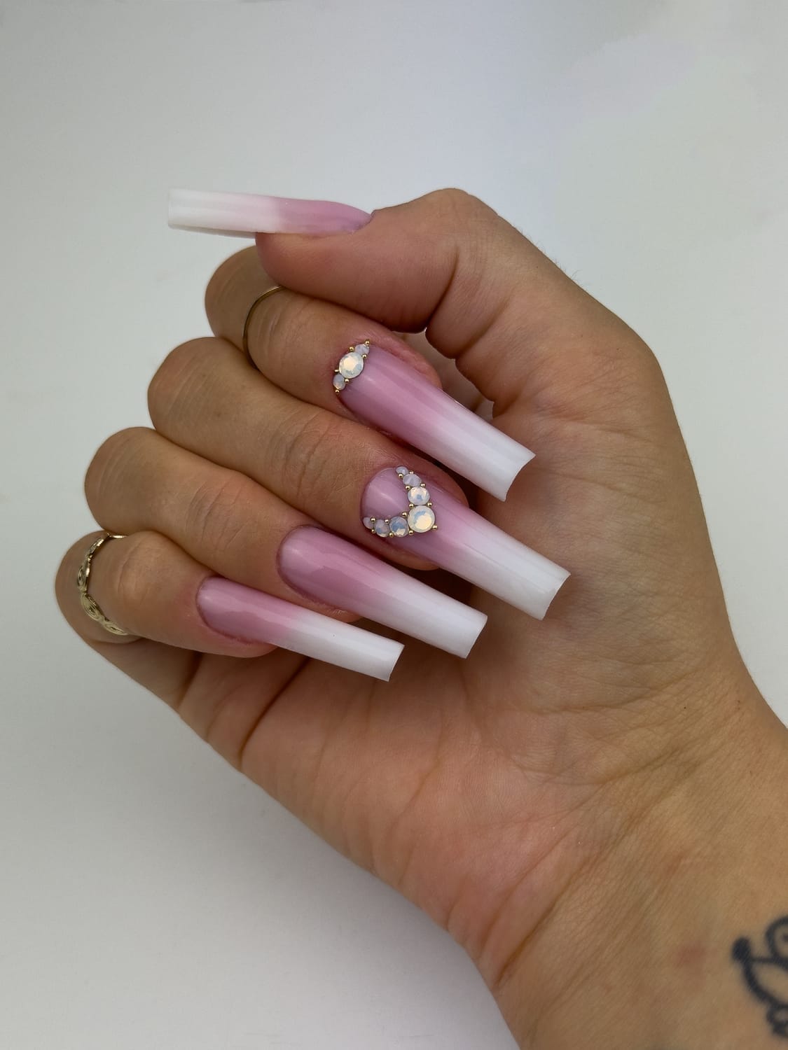 Pose gel rose babyboomer longue – Nail art strass – Ongles Albi Puygouzon