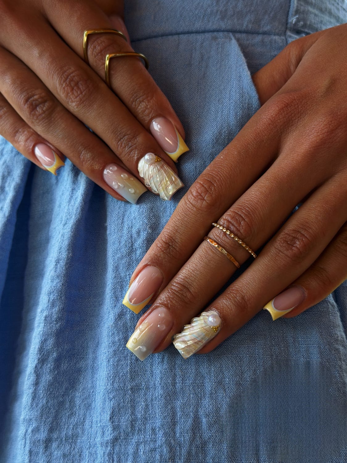 Réalisation ongles gel par LENAILSBERTHOU, centre de formation en onglerie près d'Albi