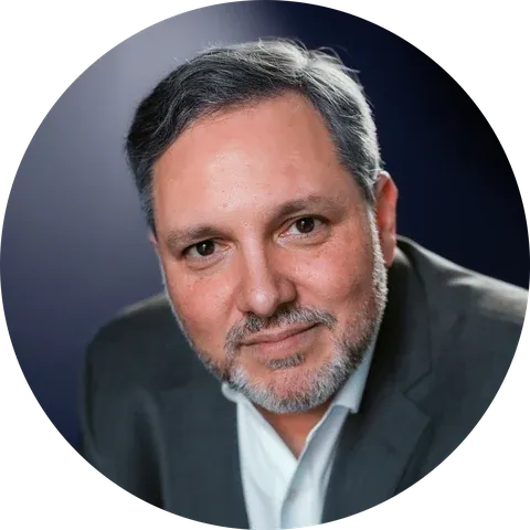 Emanuel Santana, criador do ADAPTE Board