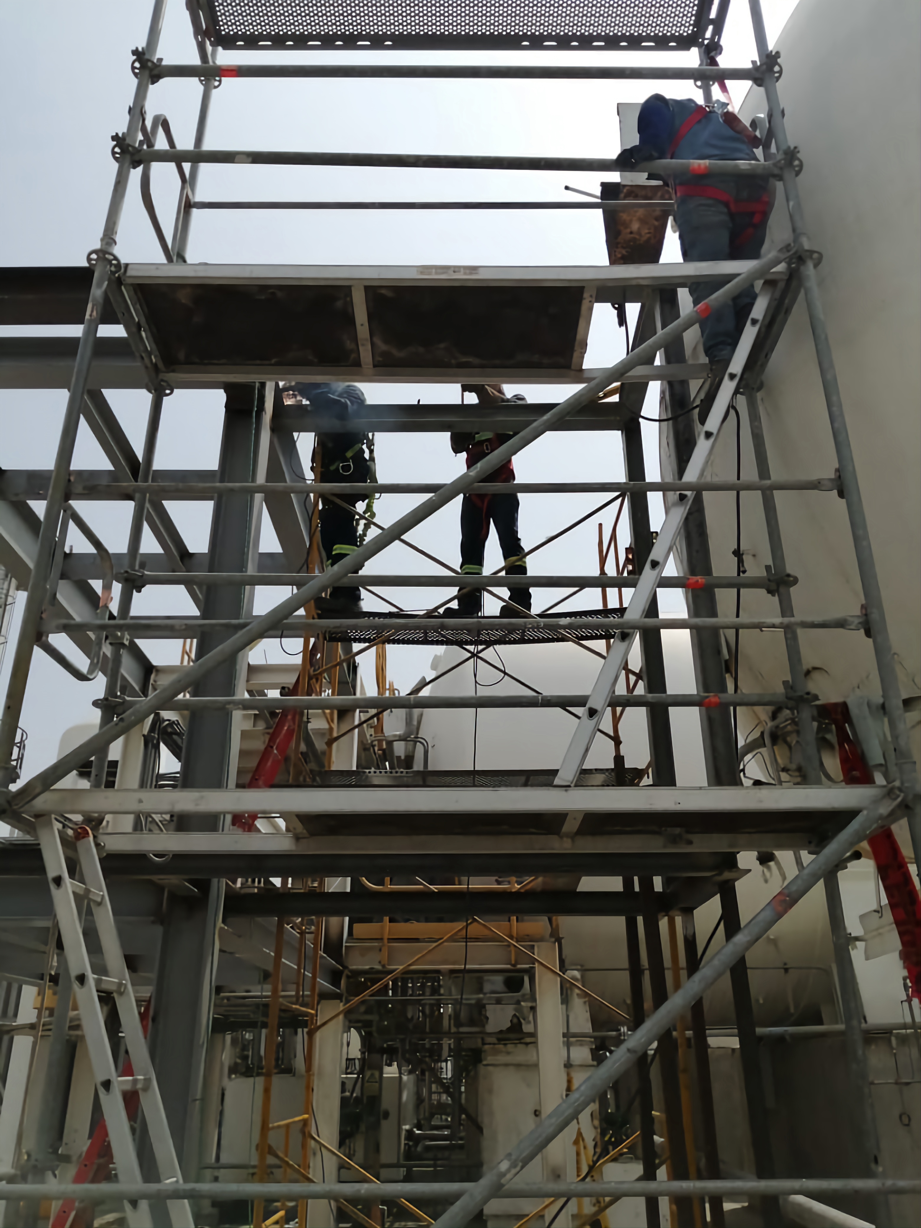 Construcciones y Montajes Estructurales 6