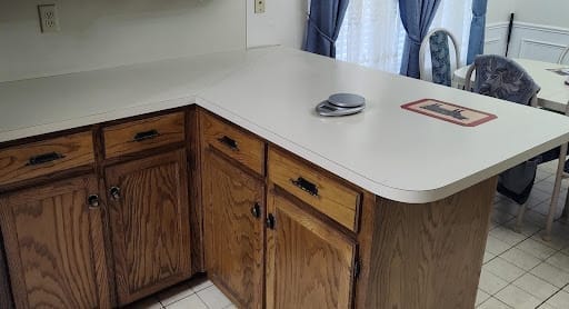 Formica backsplash to be kept behind cooktop