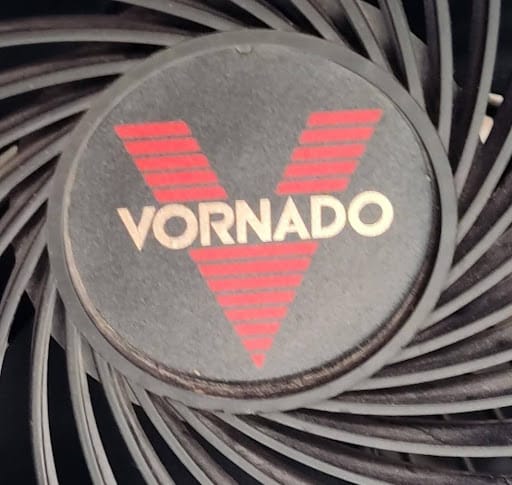 Formica backsplash to be kept behind cooktop