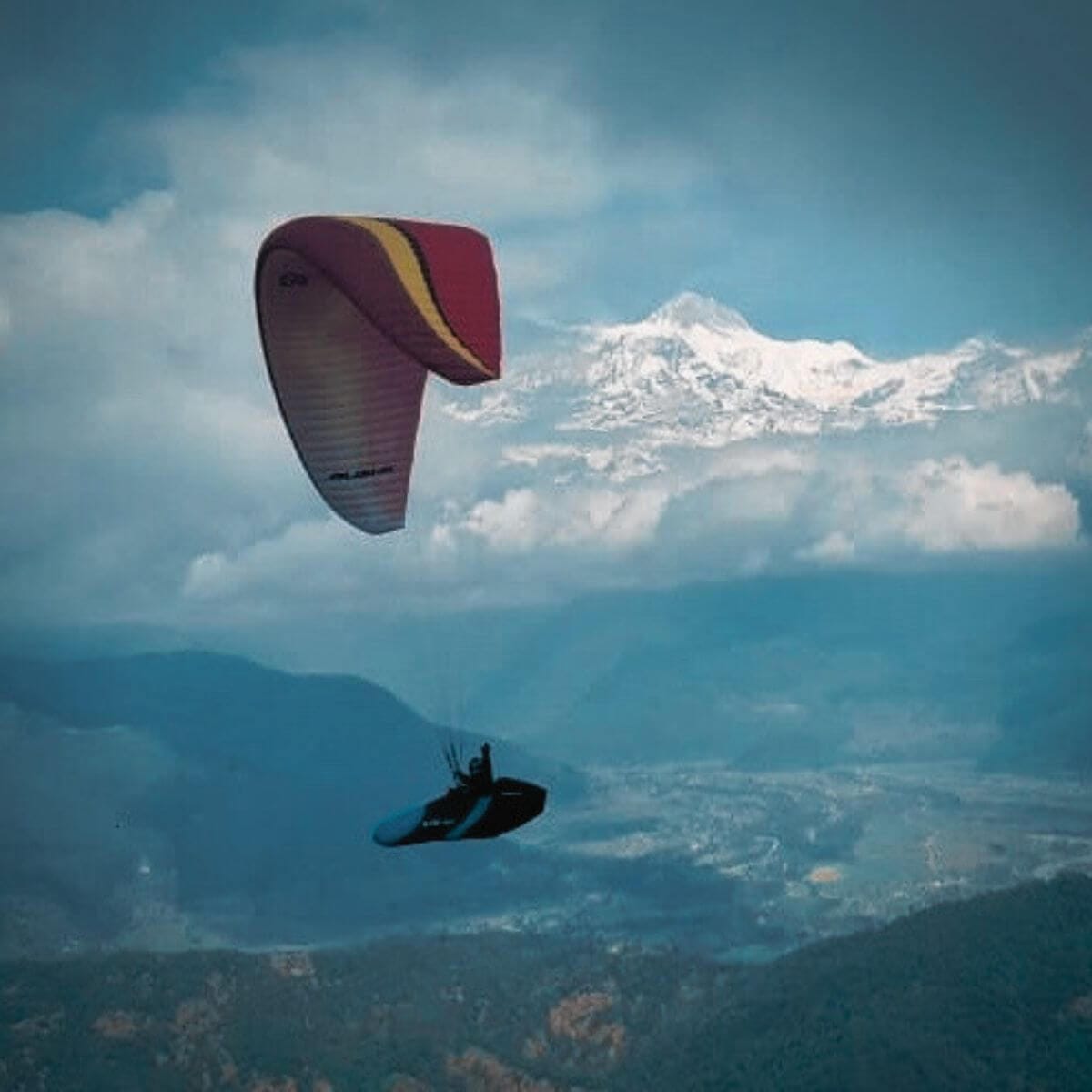 Francois d eNeuville paragliding