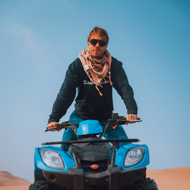 François de Neuville hiking the Pacific Crest Trail