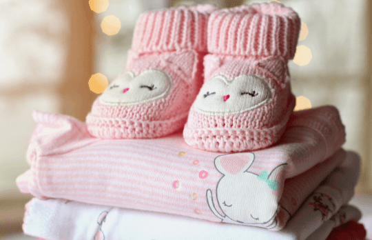 vêtements bébé et chaussons
