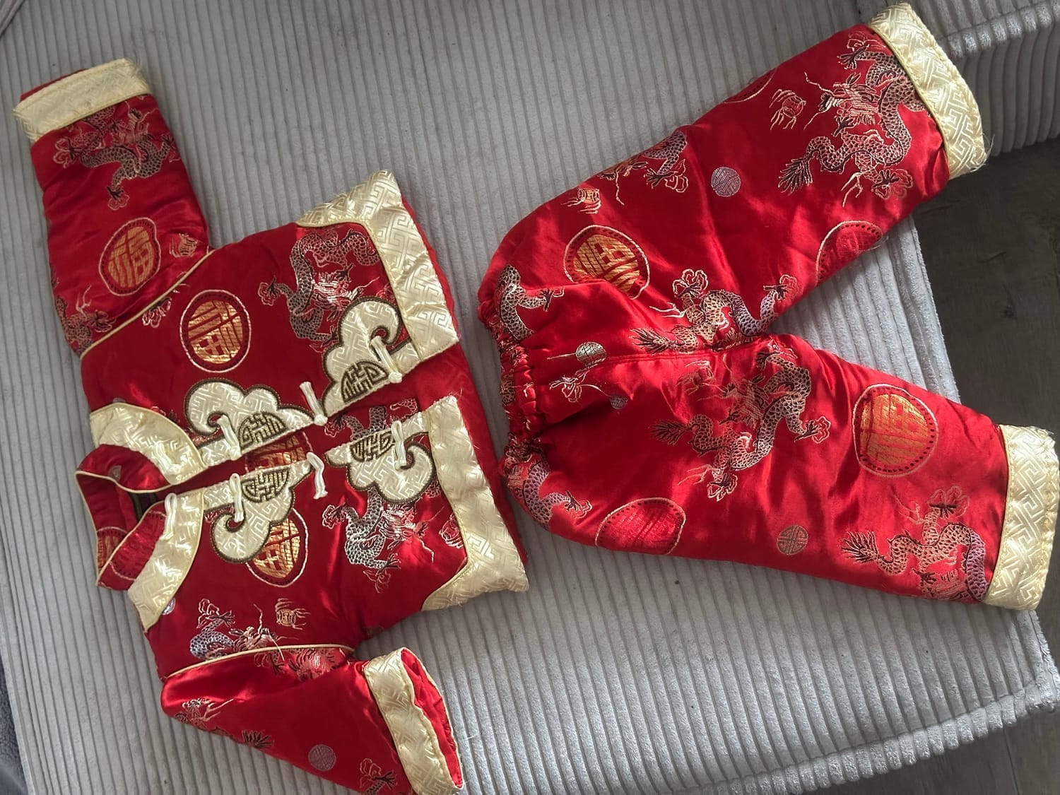 tenue nouvel an Ch (REF12)