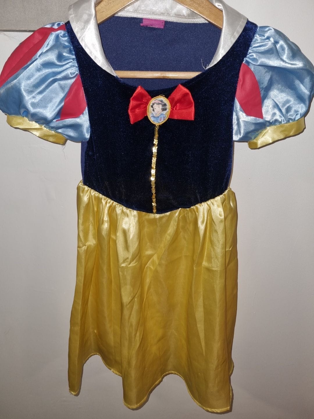 Robe Blanche Neige (REF16)