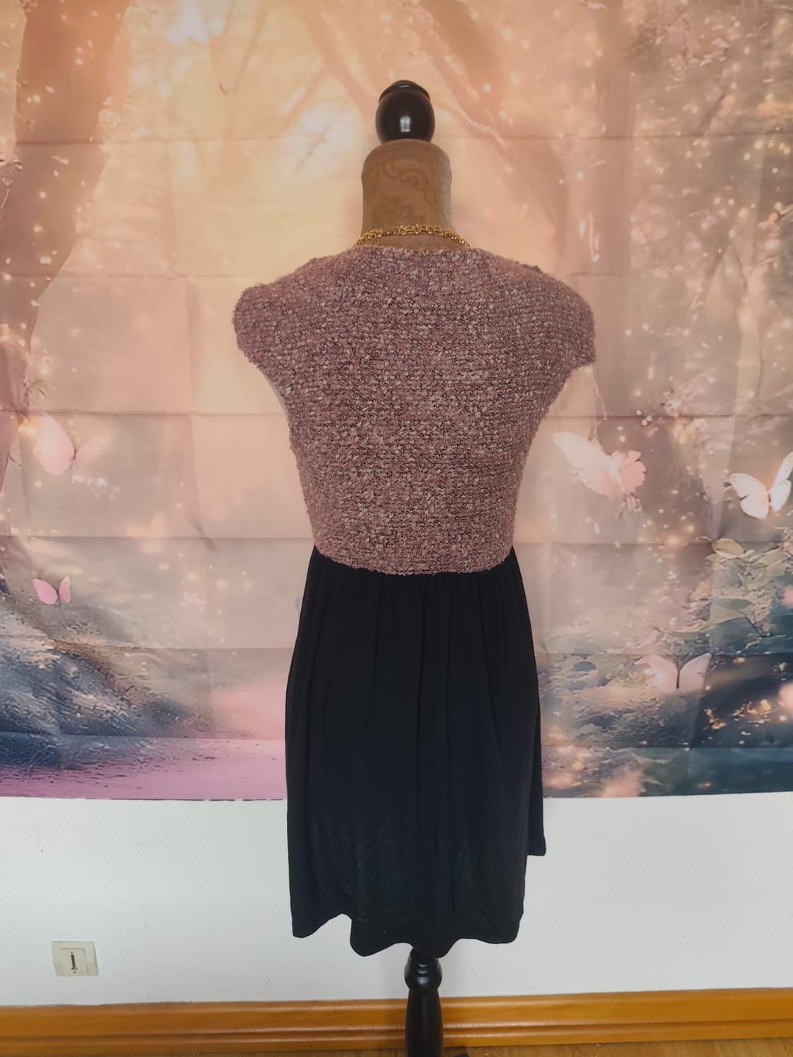 Robe REF31)
