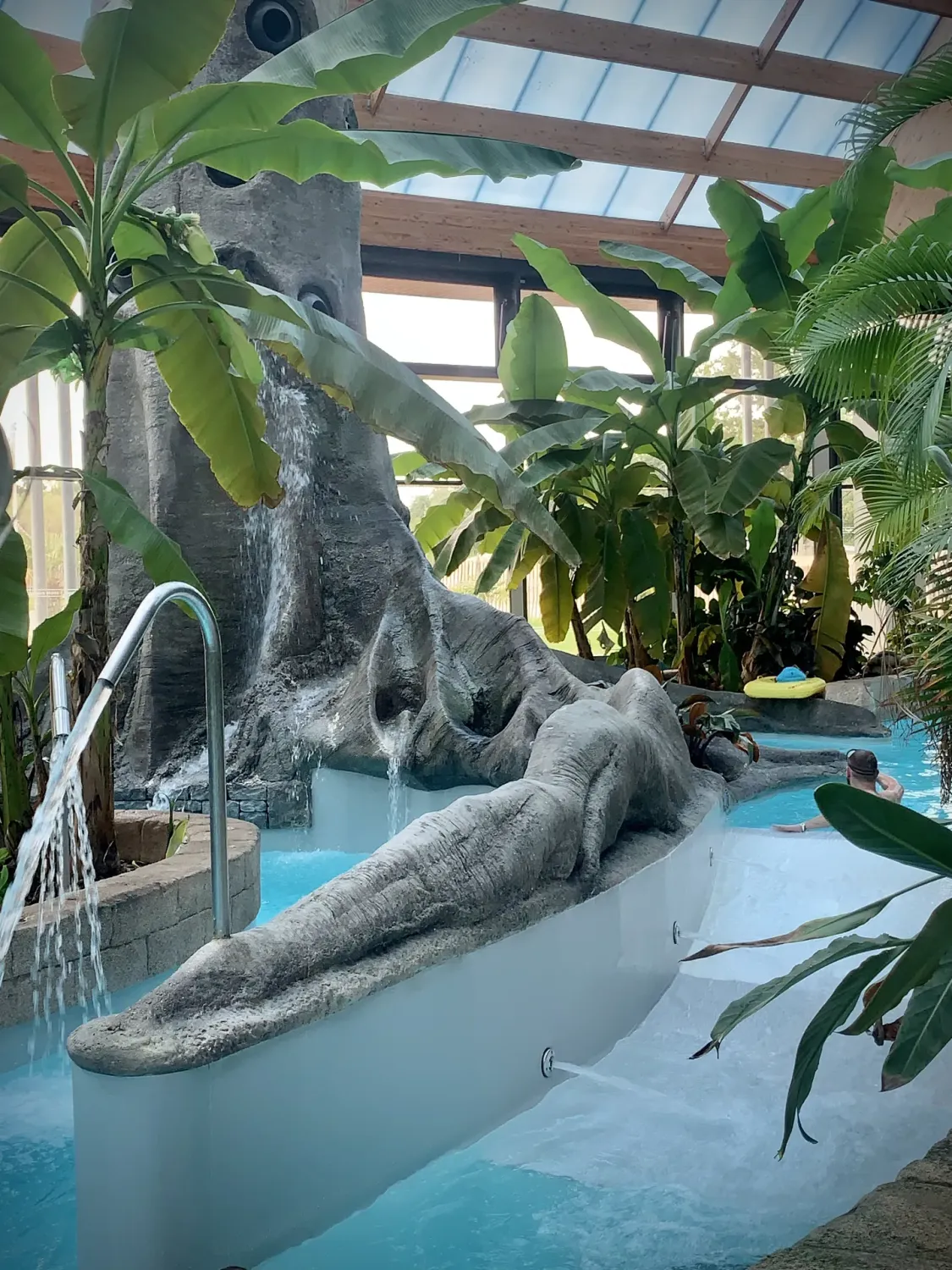     Souche artificielle sculptée pour décor paysager