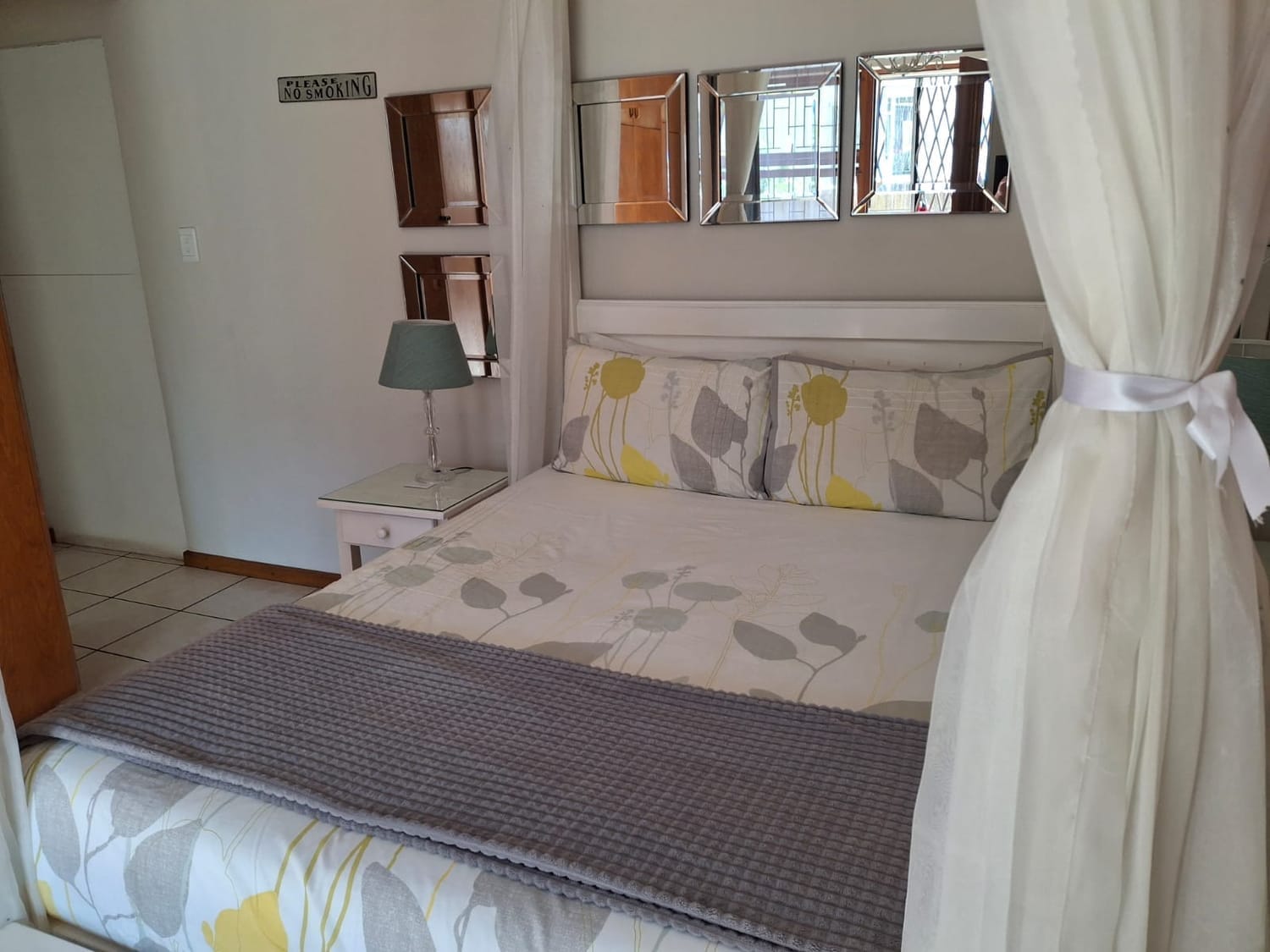 40B Guest House The Rose Room.