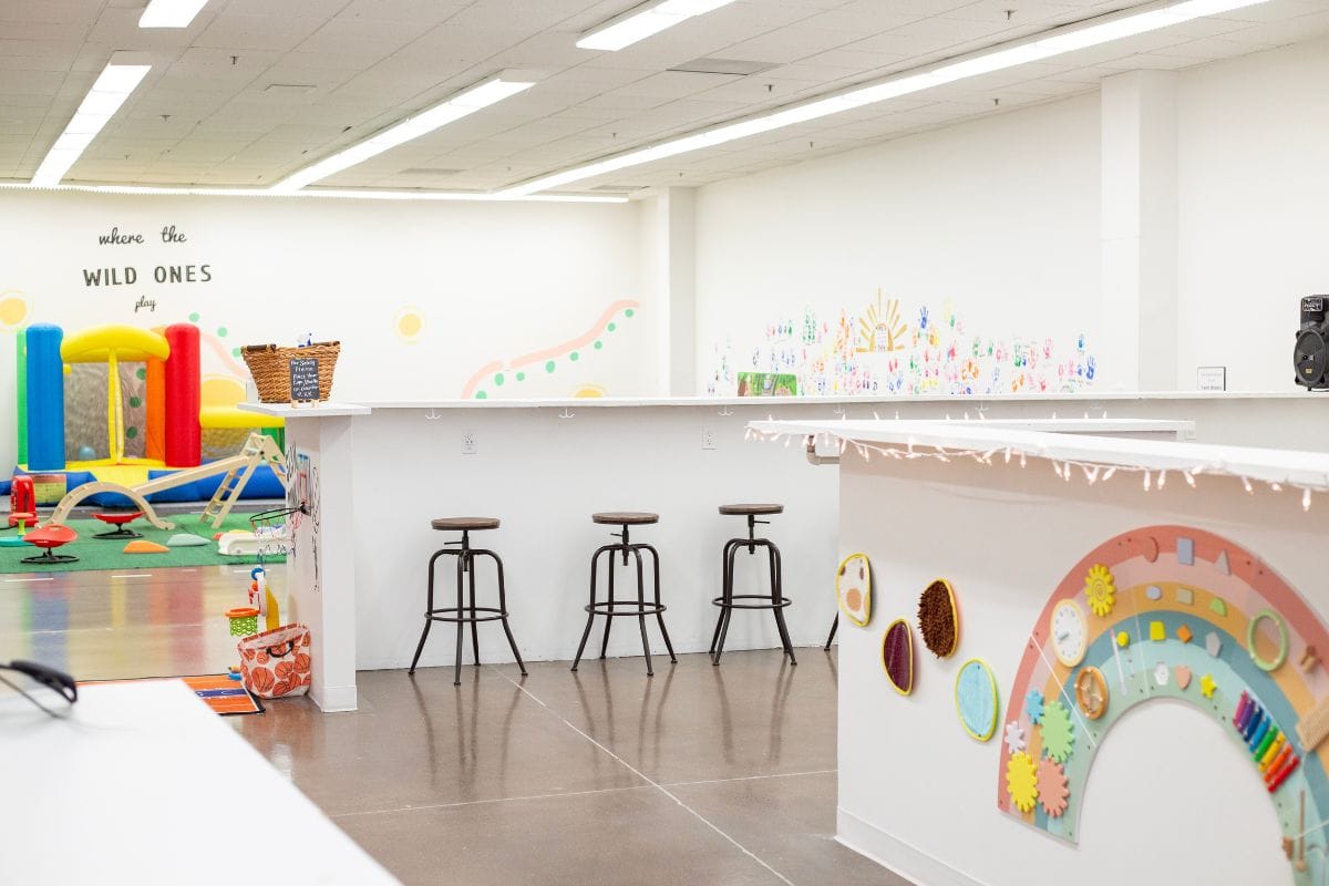 Parent work space seating area at Kitten's Korner