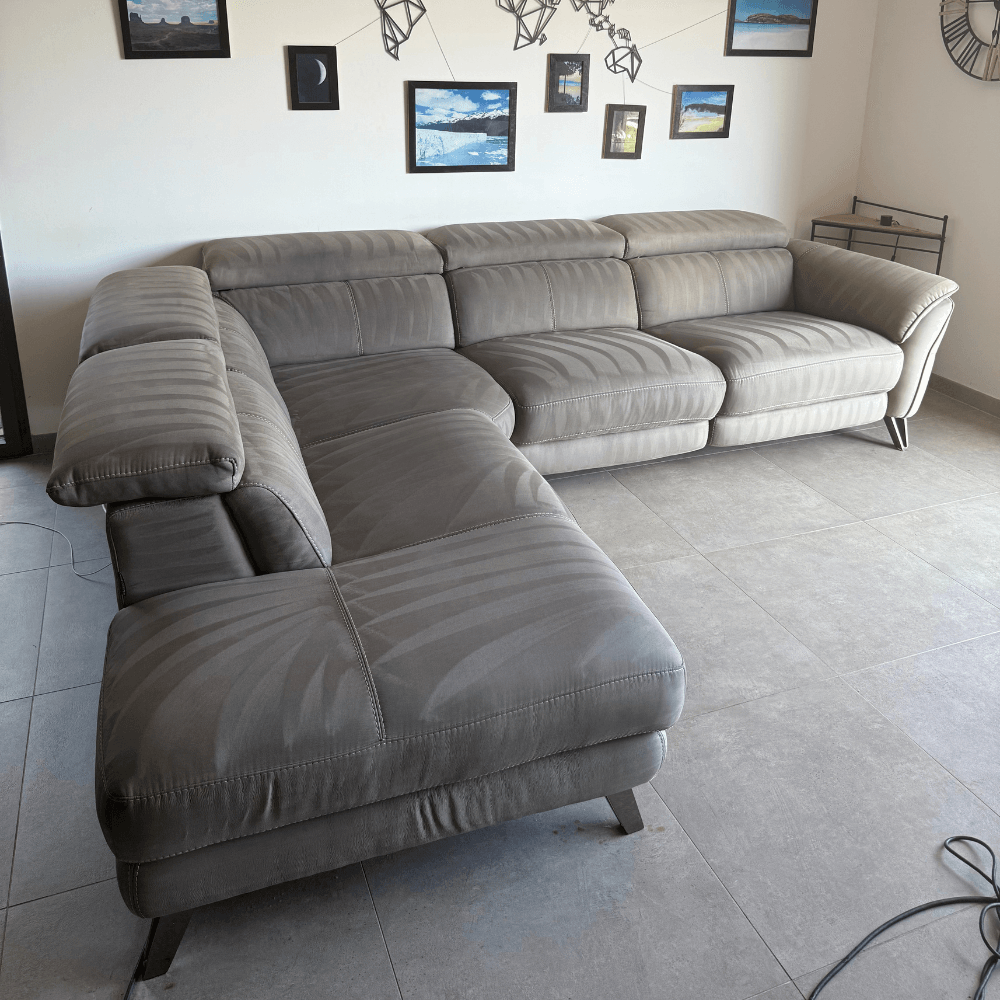 Avant nettoyage canapé à domicile – DriveClean