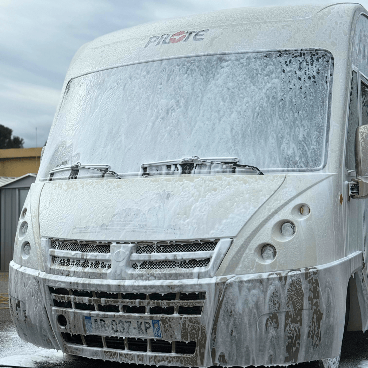 Nettoyage extérieur camping-car – résultat – DriveClean