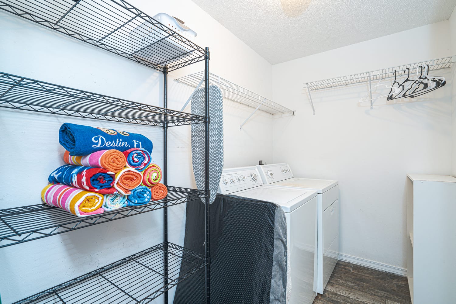 Destin vacation rental laundry area