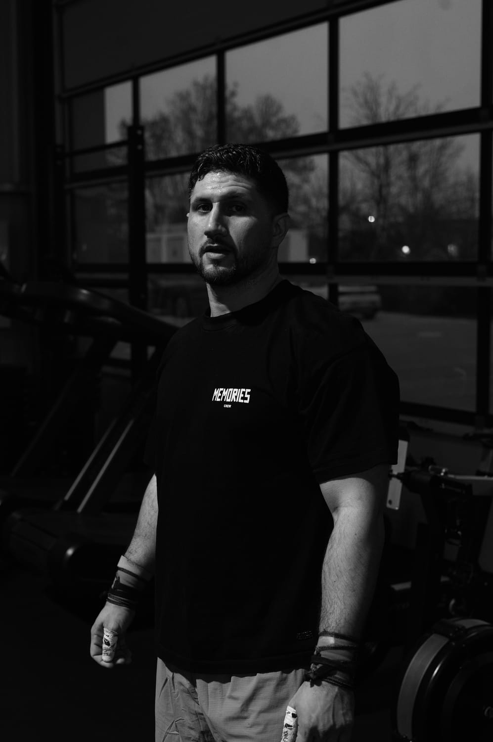 Tayfun Ertural im Gym, bereit für die erste Session