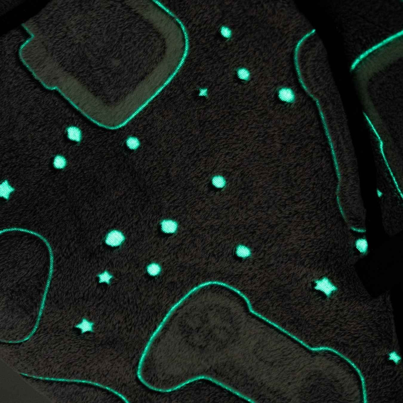 Close-up of The LEVEL UP WRAP gaming chair blanket straps and design