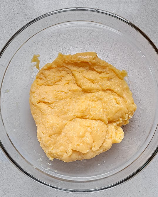 Pastry cream ready for use in frangipane