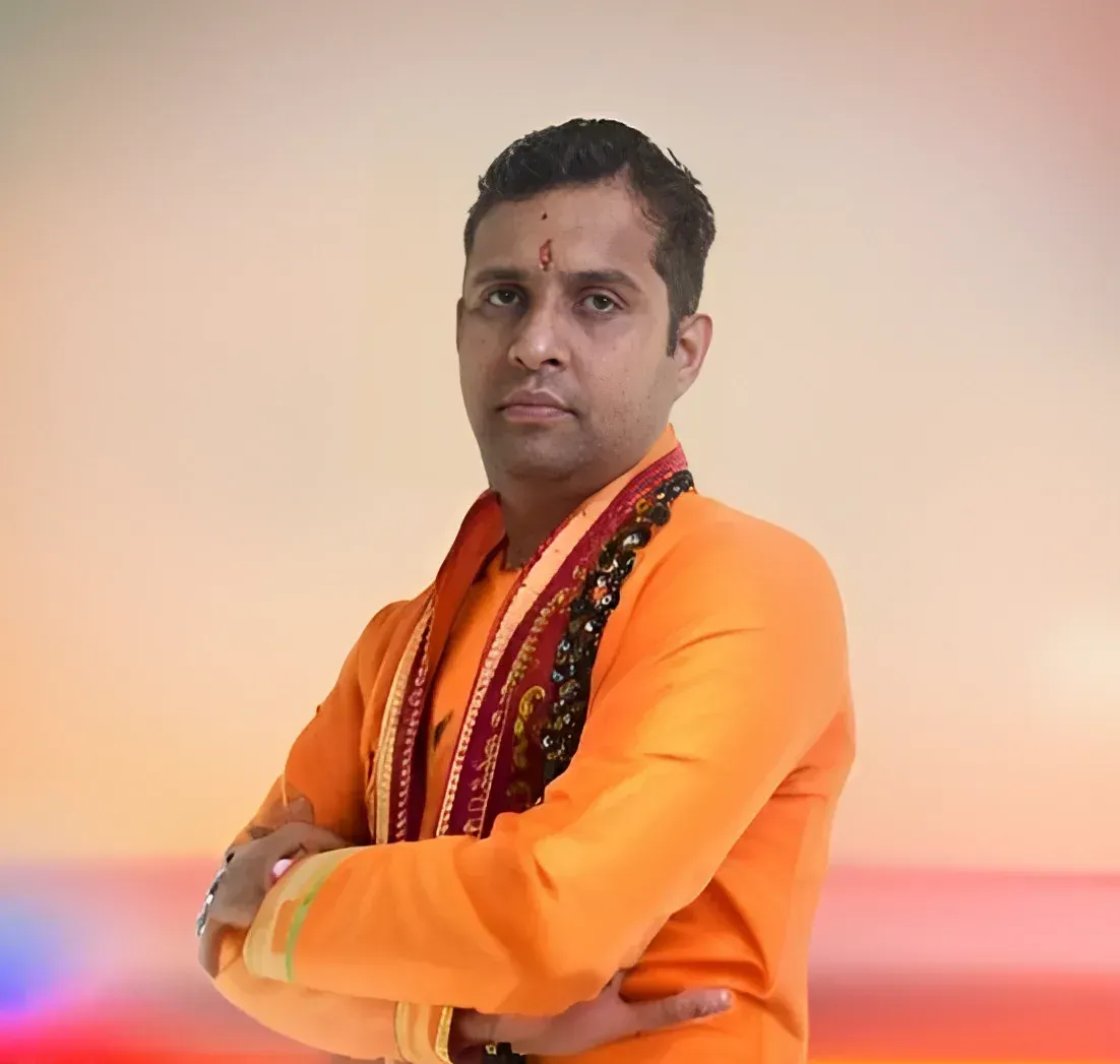 Astrologer Vivek Shastri