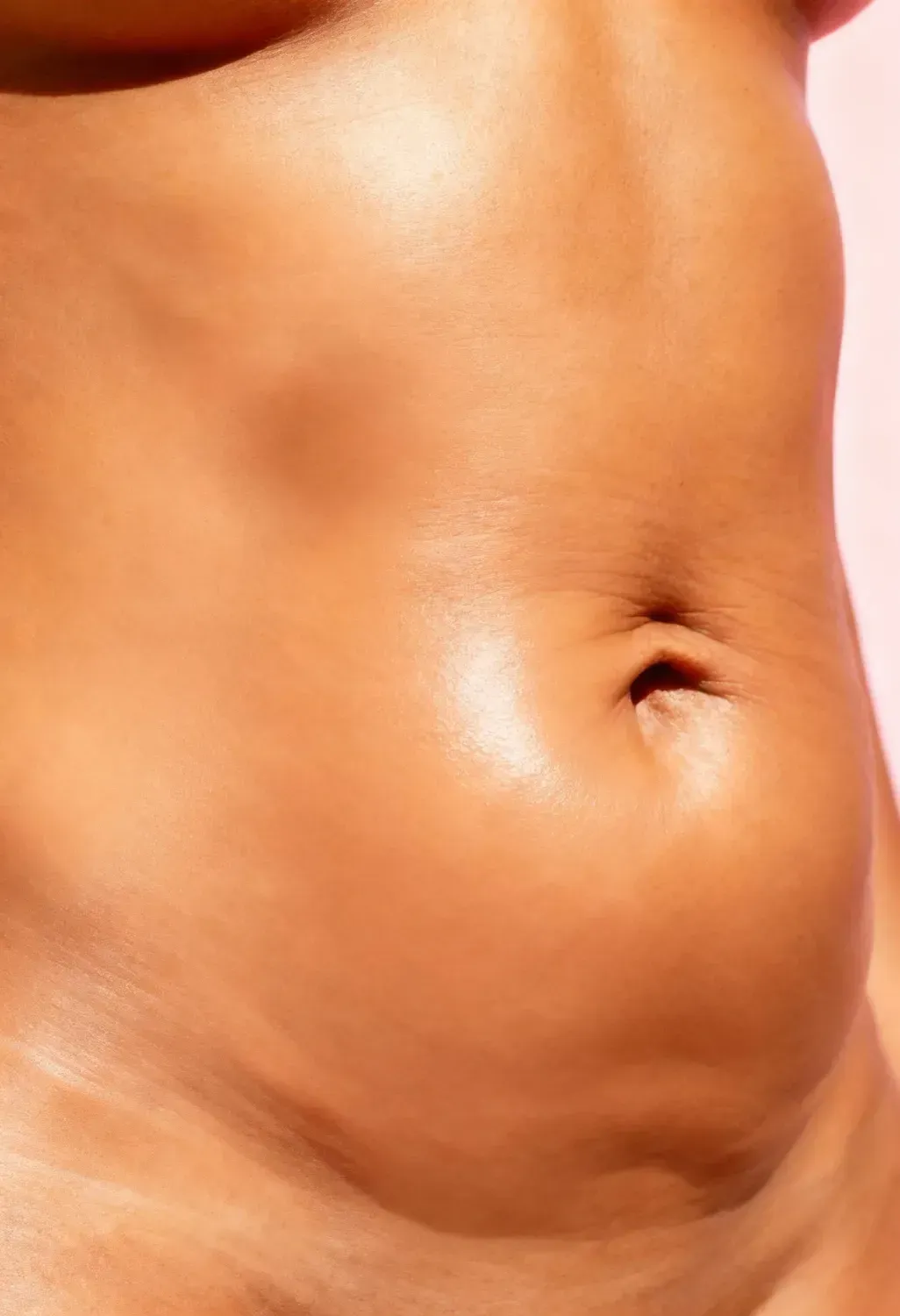 Pele mais firme e lisa após o tratamento de flacidez.