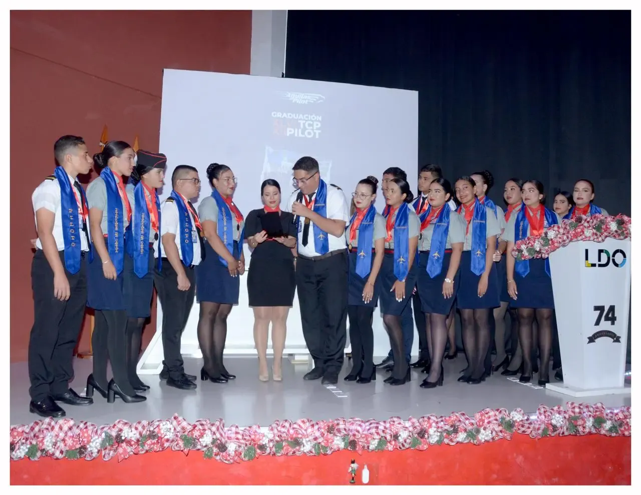 reconocimiento-madrina-alumno-vanessa-gamez