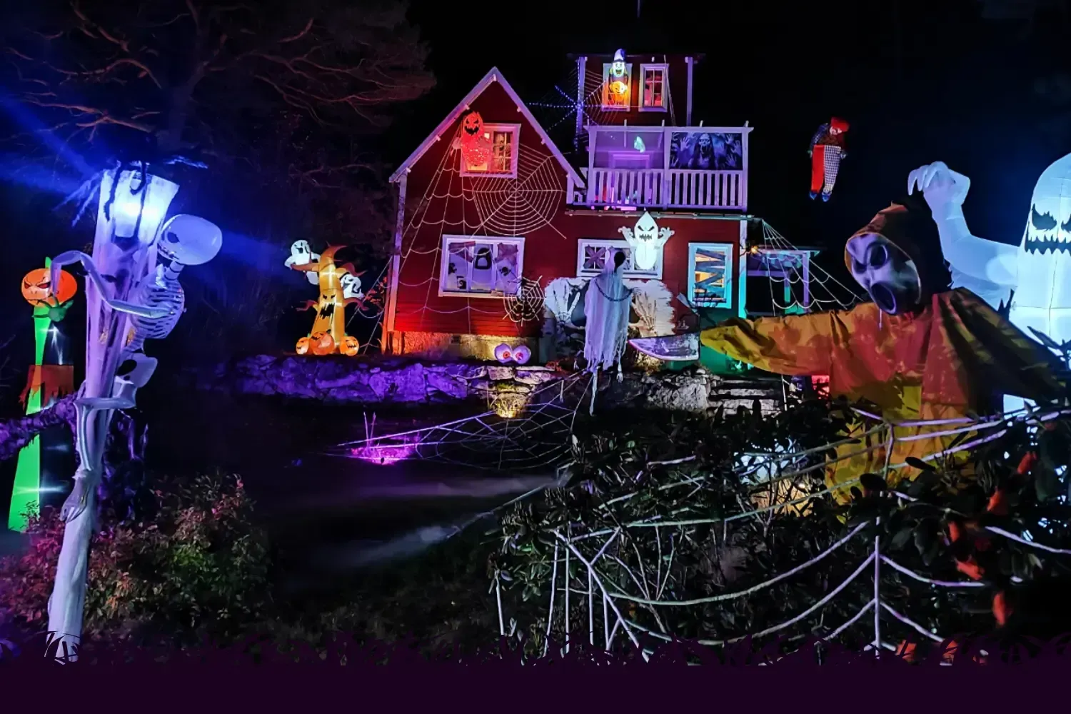 Halloween House panorama