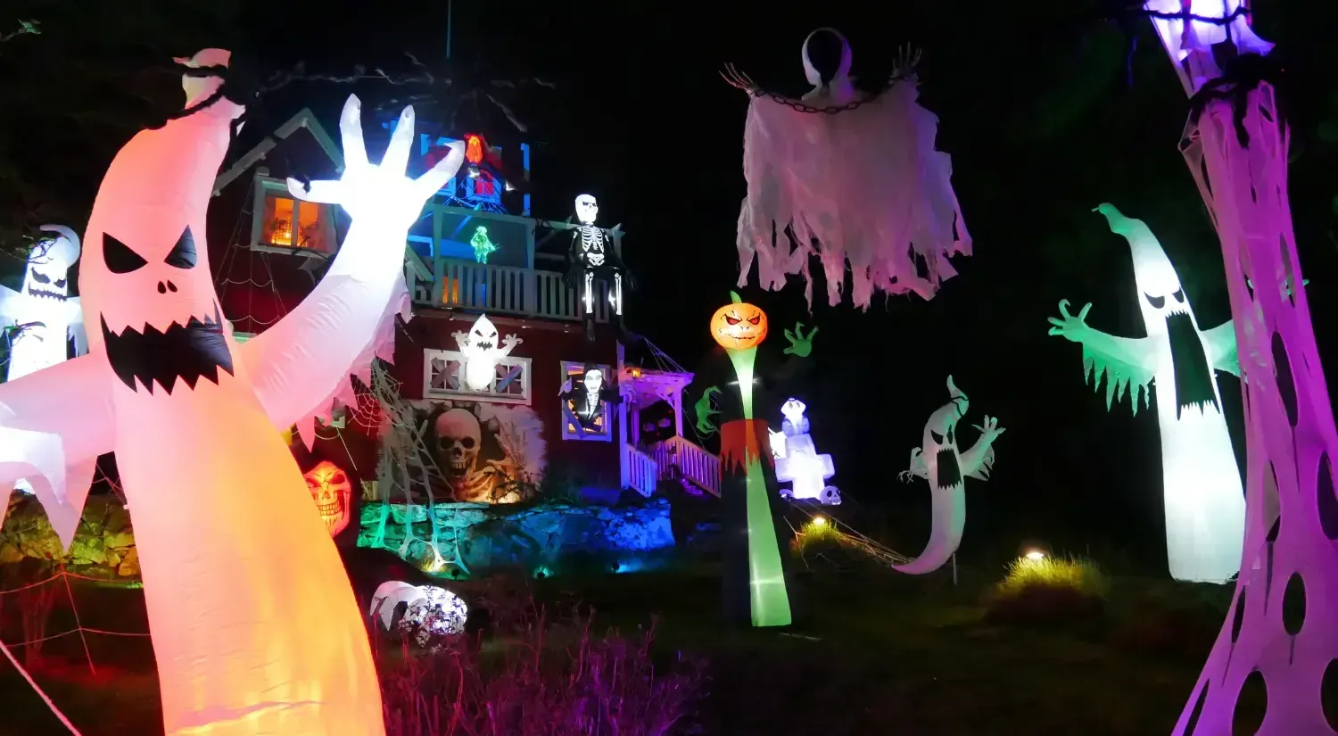 Halloween House panorama