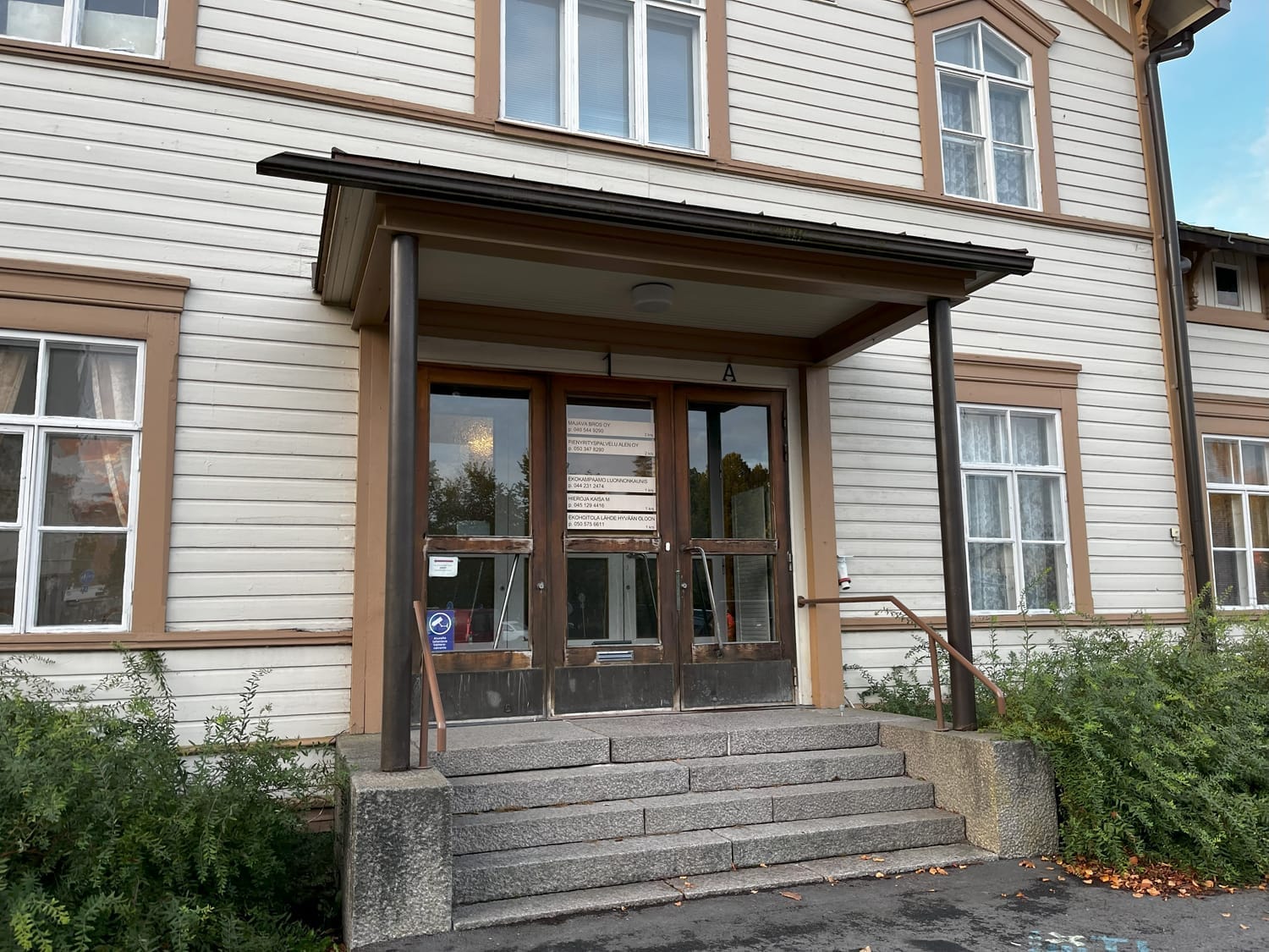 Hieroja Kaisa M:n vastaanoton pääsisäänkäynti Forssassa, Hämeentie 1