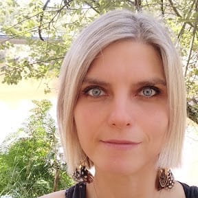 Delphine thérapeute à Montayral – accompagnement relationnel et libération des schémas répétitifs