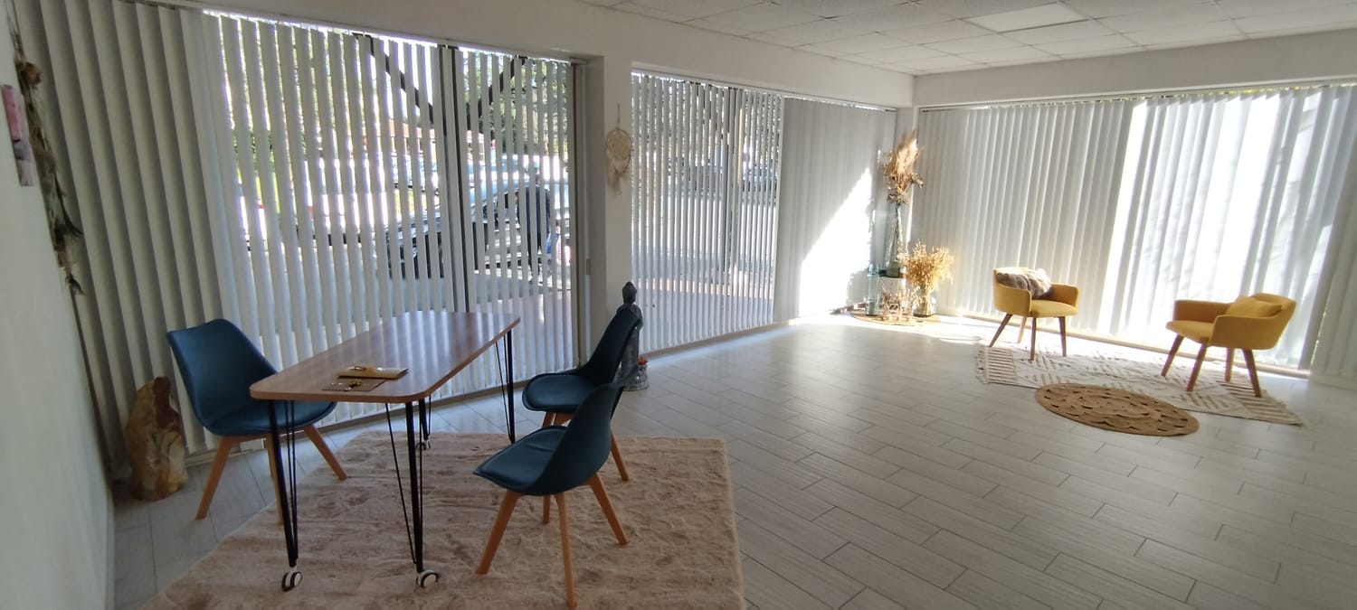 Cabinet de Delphine à Montayral – espace sécurisant pour accompagner adultes, adolescents et enfants