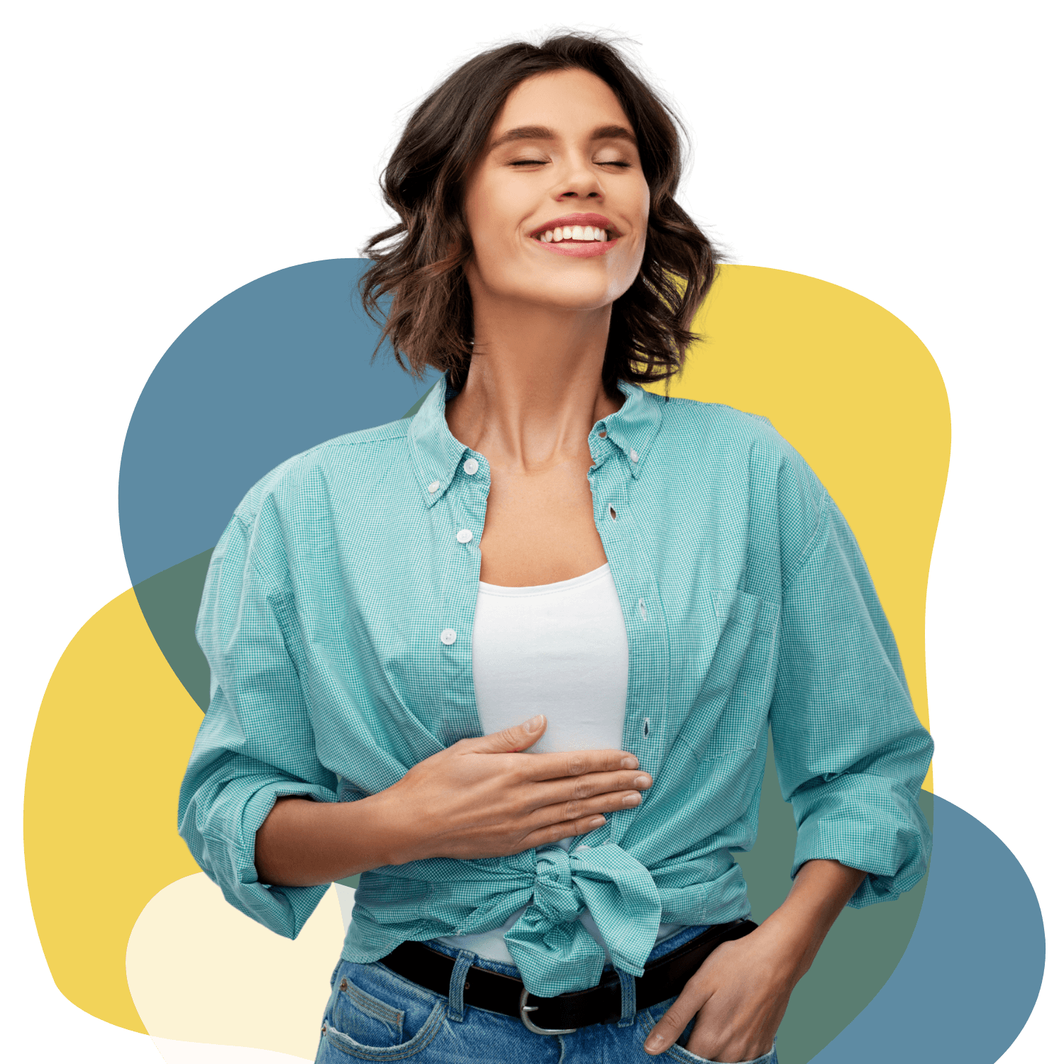 Femme sereine avec la main sur le ventre