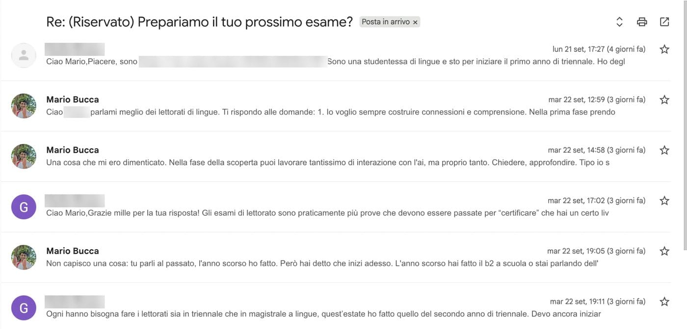 Conversazione email con una studentessa, con nome e dati personali coperti: tre risposte di Mario martedì 22 settembre