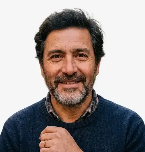 Santiago R.