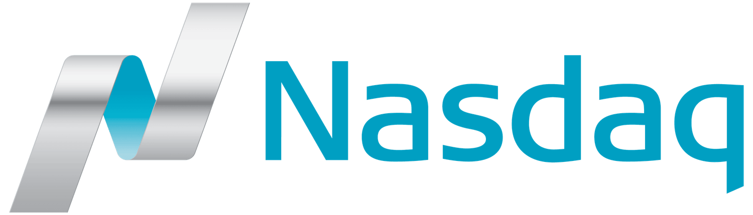 Infografía con los 3 pasos básicos para empezar a invertir en bolsa: elegir un bróker, entender el mercado y definir el capital.