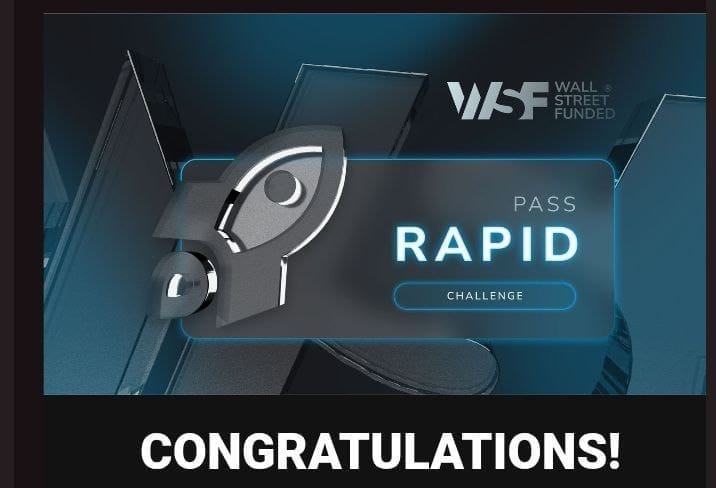 Captura de pantalla de alumno superando una evaluación de fondeo en futuros.