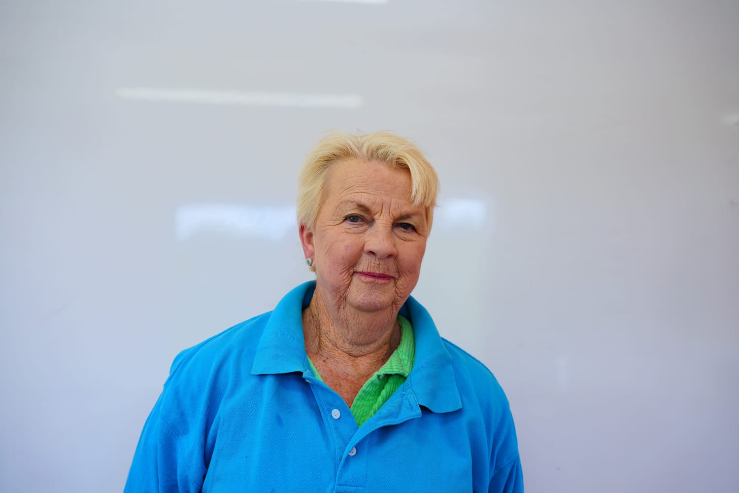 Henny van Mil lachend