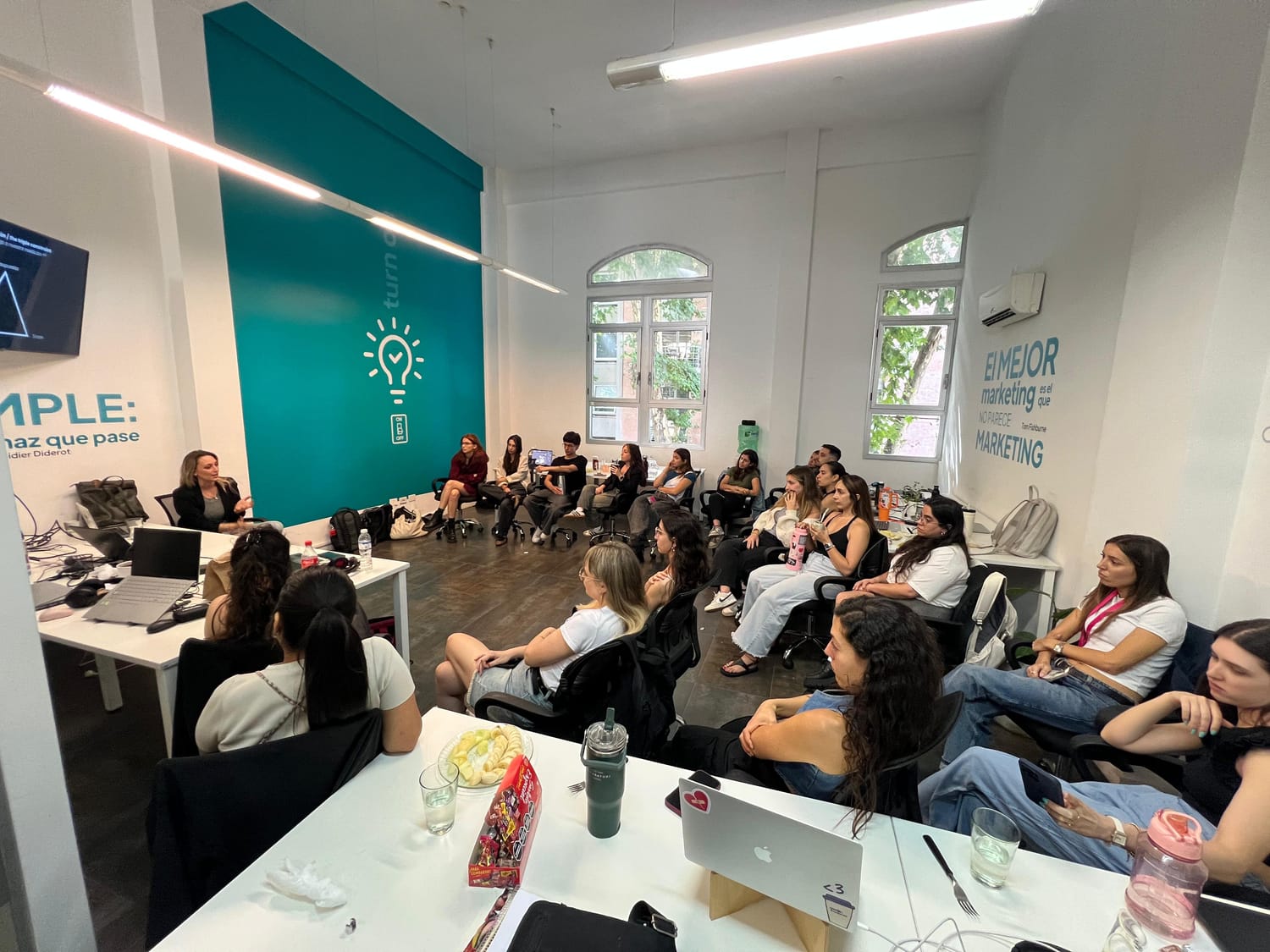 Florencia Endl en charla corporativa