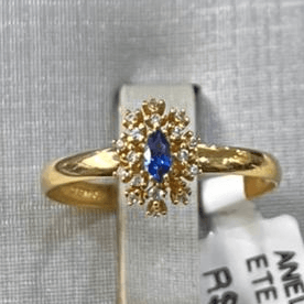 Anel com Pedra Navete Zirconia