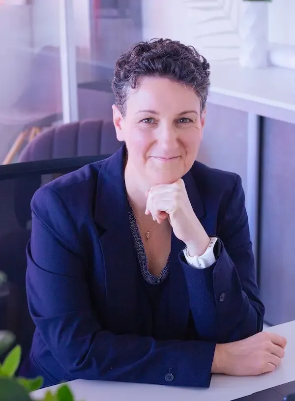 Marie-Laure Bourgeois à l'écoute de vos questions et de vos projets