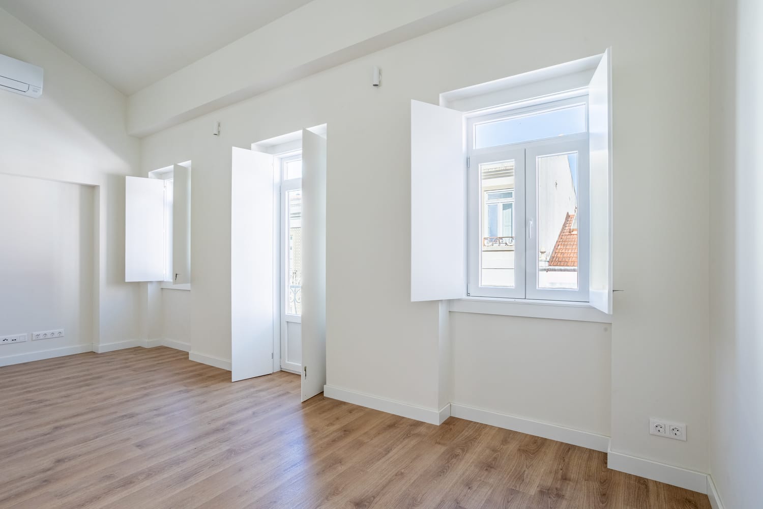 Interior de apartamento T2 novo no Águas Livres Flats em Lisboa