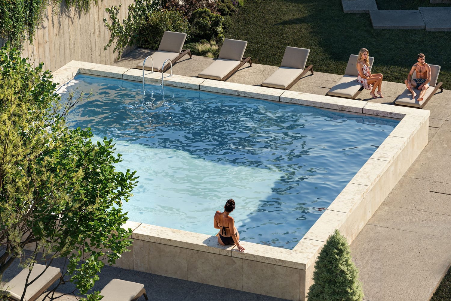 Piscina do condomínio Vilas do Solar em Loures