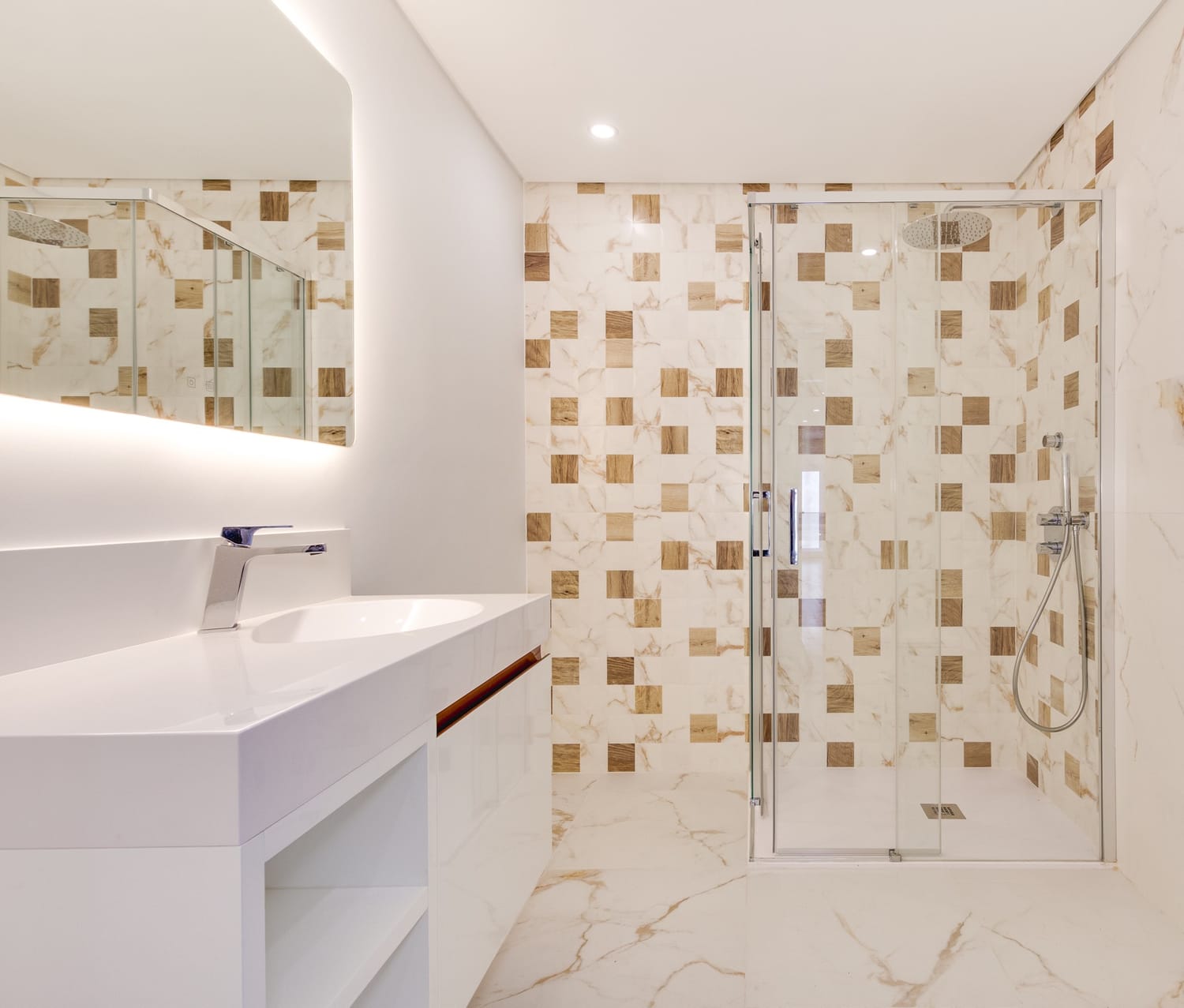 Casa de banho de apartamento no Iria Rio Residence em Loures
