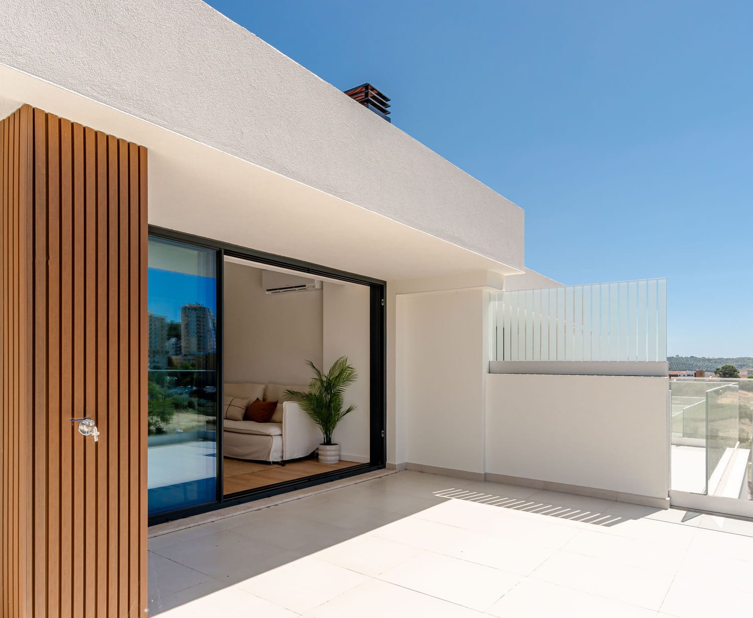 Terraço de uma moradia Villa Salles em Loures