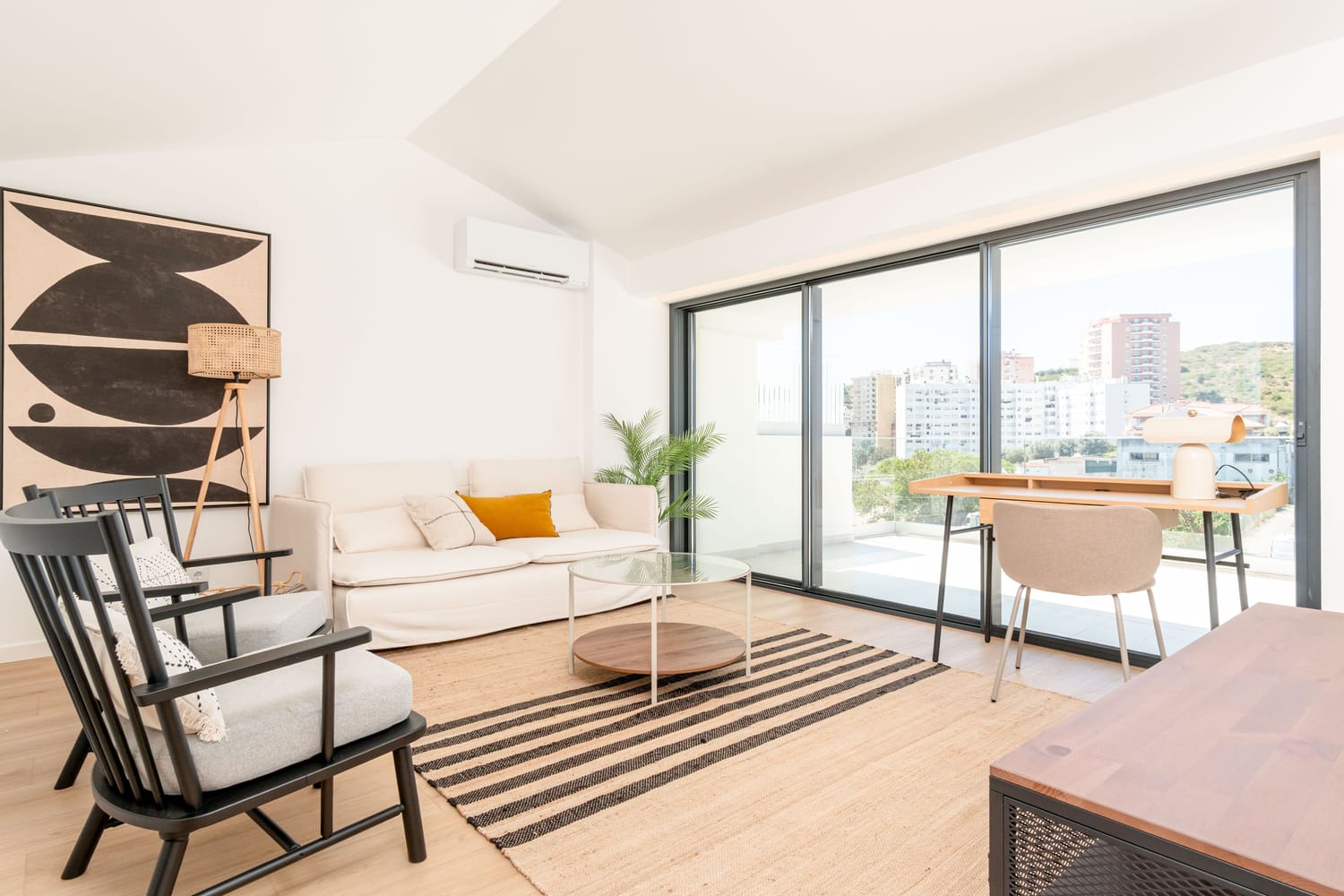 Sala de estar de uma moradia Villa Salles em Loures